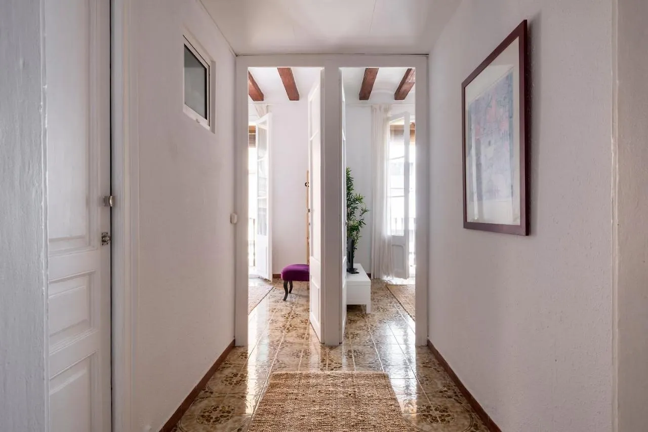 ברצלונה Centric Apartment Gaudi 0*,