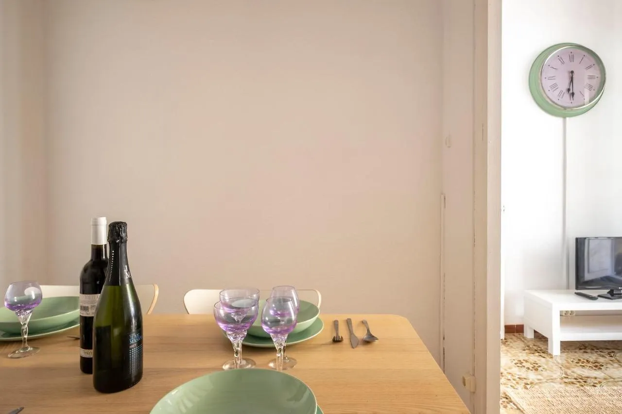 ברצלונה Centric Apartment Gaudi 0*,  ספרד